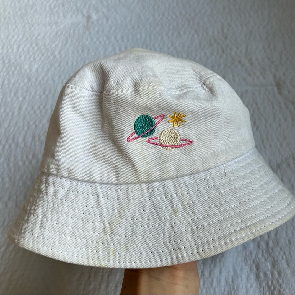white planet bucket hat